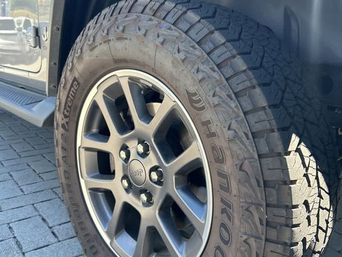 Used 2021 Jeep Gladiator Overland w/ Popular Equipment Package image 8