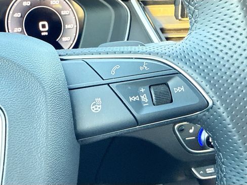 Used 2025 Audi SQ5 Premium Plus image 38