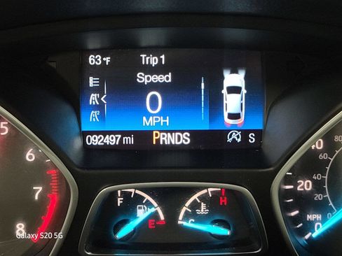 Used 2019 Ford Escape SEL image 30