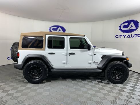 Used 2018 Jeep Wrangler Unlimited Sport S AWD/4WD image 2