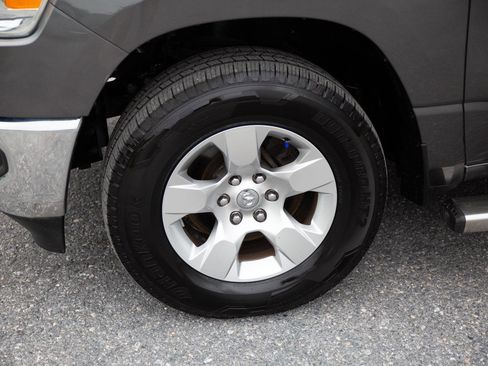 Used 2019 RAM 1500 Big Horn AWD/4WD image 10