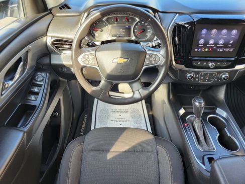Used 2020 Chevrolet Traverse LT w/ Driver Confidence II Package AWD/4WD image 13