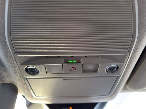 New 2026 Nissan Kicks SR image 22