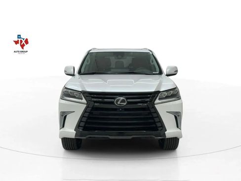 Used 2020 Lexus LX 570 4WD w/ 3rd Row & Luxury Pkg image 8