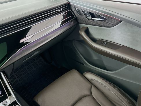 Used 2023 Audi Q8 Prestige w/ Prestige Package image 22