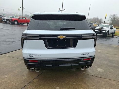 New 2026 Chevrolet Traverse High Country w/ LPO, Floor Liner Package image 5