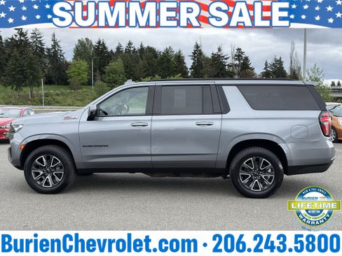Used 2022 Chevrolet Suburban Z71 w/ Luxury Package AWD/4WD image 2