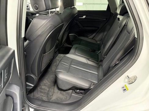 Used 2019 Audi Q5 Prestige w/ Prestige Package image 11