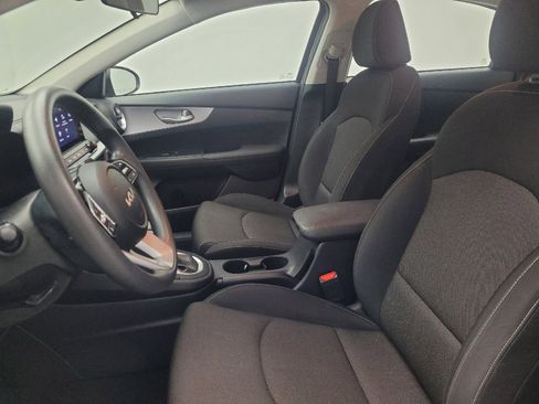 Used 2022 Kia Forte LXS image 17