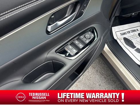 New 2026 Nissan Murano SL image 11