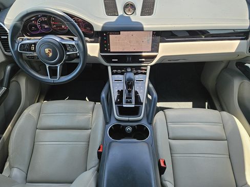 Certified 2023 Porsche Cayenne Platinum Edition AWD/4WD image 26