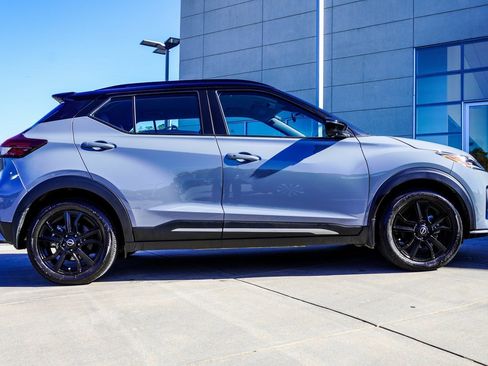 Used 2024 Nissan Kicks SR w/ SR Premium Package image 8