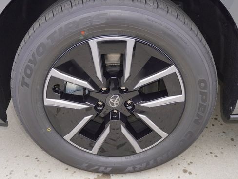 New 2026 Toyota bZ XLE Plus image 18