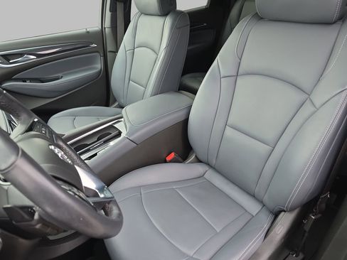 Used 2024 Buick Enclave Essence w/ Sport Touring Edition AWD/4WD image 17