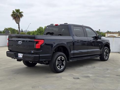 Used 2023 Ford F150 Lightning XLT AWD/4WD image 4