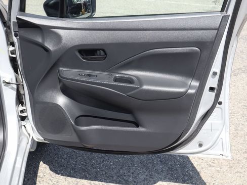 Used 2023 Nissan Versa S w/ S Plus Package FWD image 38