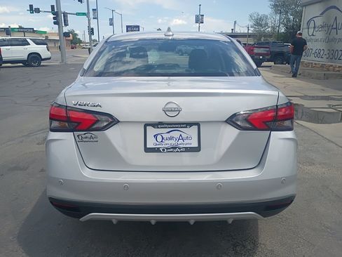 Used 2025 Nissan Versa SV FWD image 7