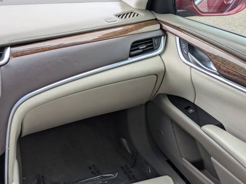 Used 2013 Cadillac XTS Platinum FWD image 18
