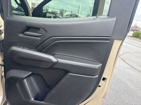 Used 2024 Chevrolet Colorado W/T RWD image 26