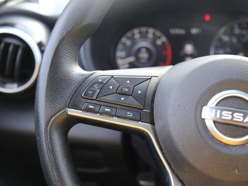 Used 2023 Nissan Kicks SV image 8