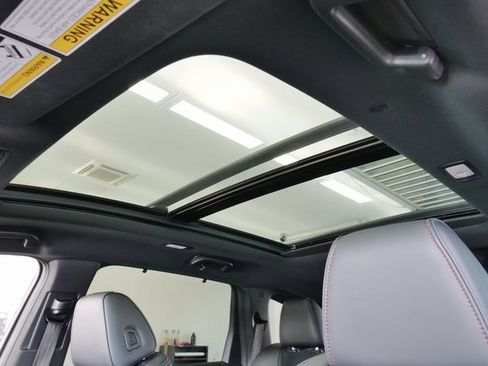 Used 2023 Acura MDX A-Spec image 38