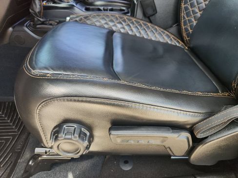 Used 2021 Jeep Wrangler Unlimited Sahara AWD/4WD image 25