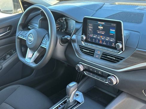 New 2025 Nissan Altima 2.5 SV image 27