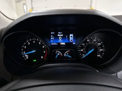 Used 2018 Ford Focus SE w/ Cold Weather Package image 12