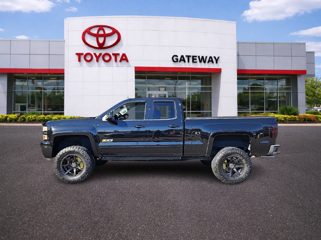 Used 2015 Chevrolet Silverado 1500 LT w/ Midnight Edition AWD/4WD image 7