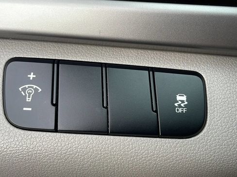 Used 2017 Hyundai Elantra SE FWD image 16