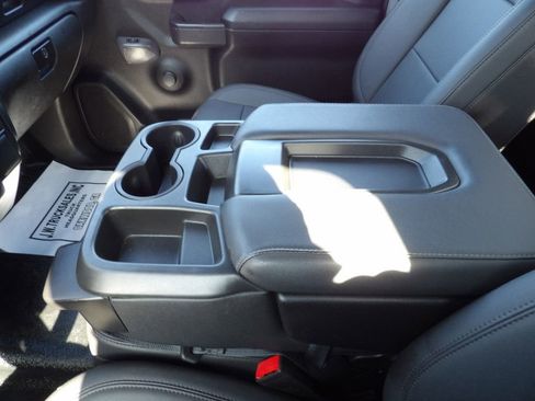 Used 2021 Chevrolet Silverado 2500 W/T image 25