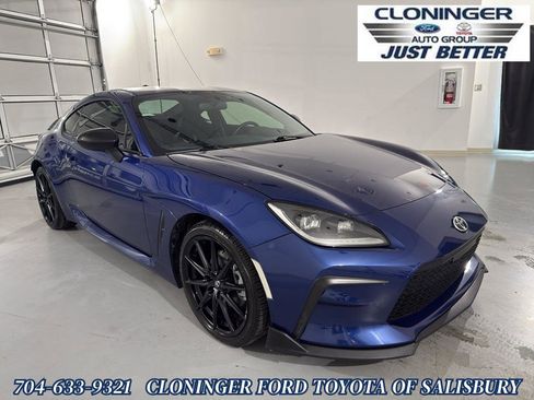 Used 2024 Toyota GR86 Premium image 1