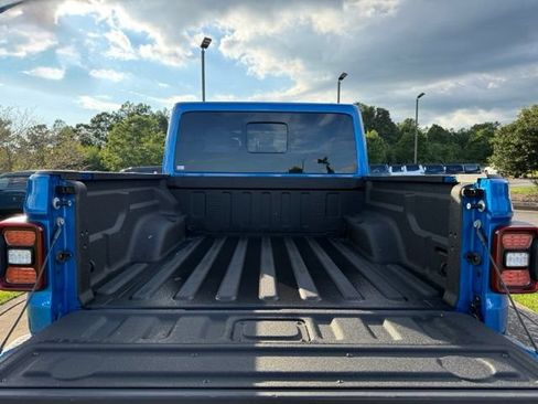 Used 2020 Jeep Gladiator Mojave AWD/4WD image 31