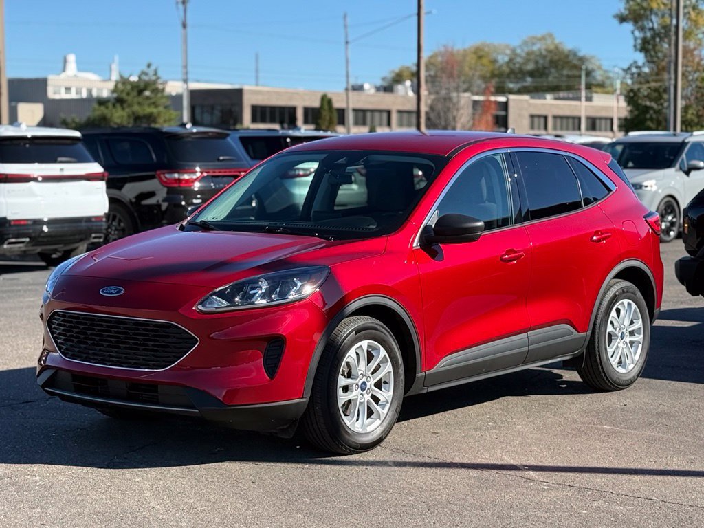 Used 2022 Ford Escape SE w/ Cold Weather Package FWD image 29