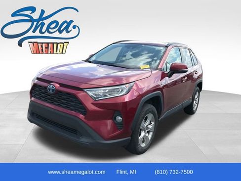 Used 2020 Toyota RAV4 XLE image 1