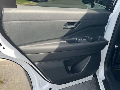 New 2026 Nissan Pathfinder SV FWD image 18