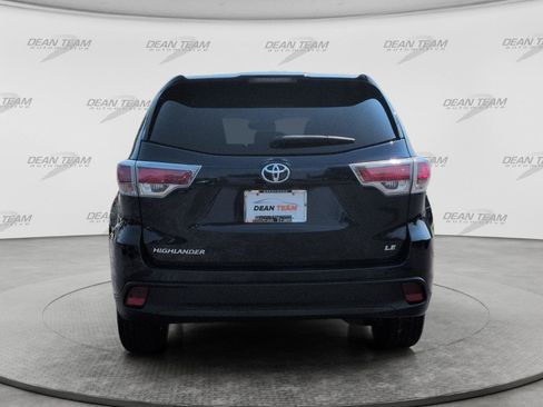 Used 2015 Toyota Highlander LE FWD image 6