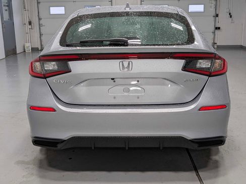Used 2023 Honda Civic Sport image 9