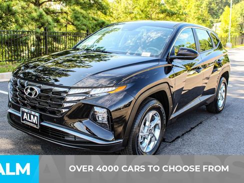 Used 2023 Hyundai Tucson SE image 3
