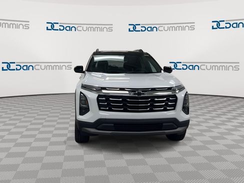 New 2026 Chevrolet Equinox LT image 3