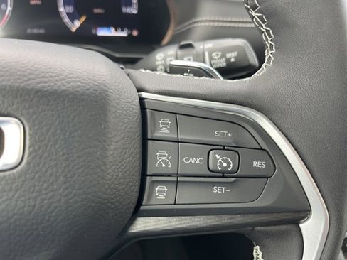 Used 2025 Jeep Grand Cherokee L Altitude image 28