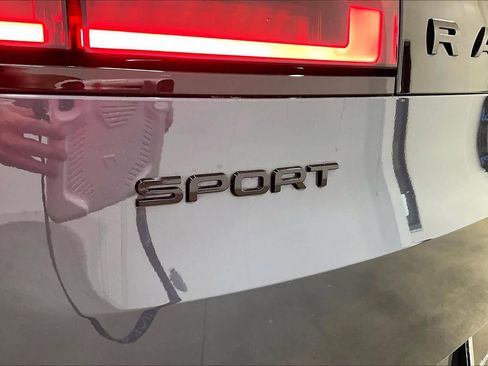 Used 2025 Land Rover Range Rover Sport Dynamic SE AWD/4WD image 10