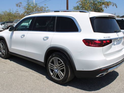 Used 2024 Mercedes-Benz GLS 450 4MATIC image 6
