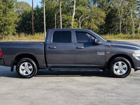 Used 2017 RAM 1500 Express image 6