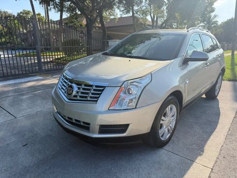 Used 2016 Cadillac SRX FWD image 3