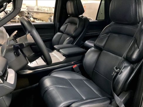 Used 2025 Lincoln Navigator L Reserve w/ Jet Appearance Package image 24