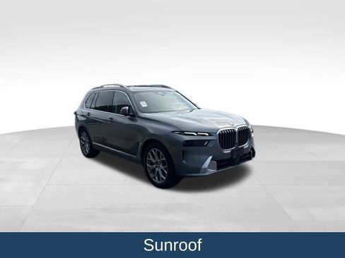 Used 2023 BMW X7 xDrive40i w/ Premium Package AWD/4WD image 9