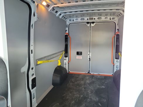 Used 2025 RAM ProMaster 2500 w/ Cold Weather Group FWD image 13