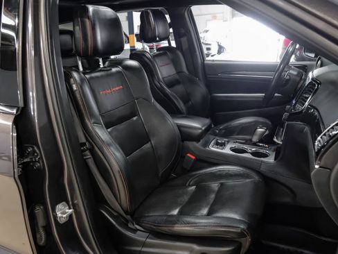 Used 2019 Jeep Grand Cherokee Trailhawk w/ Trailhawk Luxury Group AWD/4WD image 39