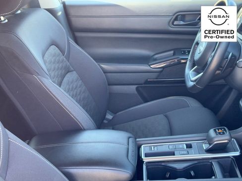 Certified 2024 Nissan Pathfinder SV image 13